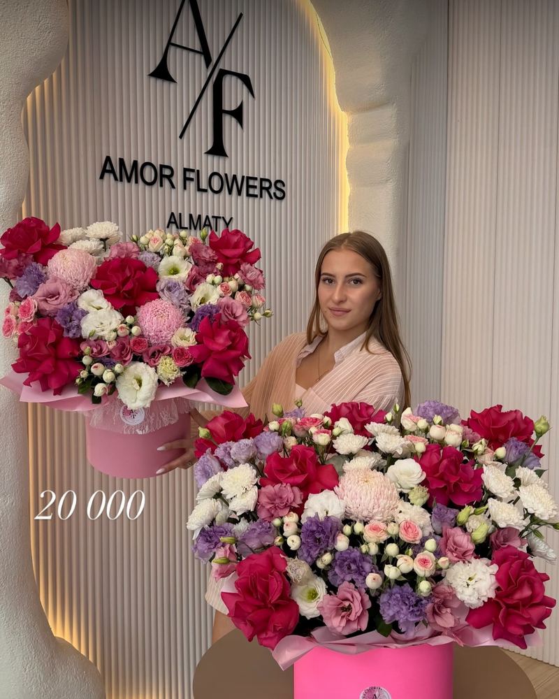 Цветочная шляпная коробка «Amor Elegance №12»