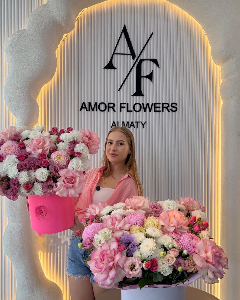 Цветочная шляпная коробка «Amor Elegance №23»