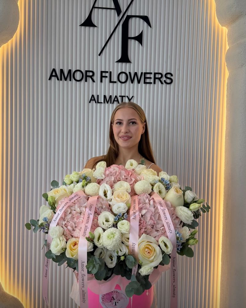Цветочная шляпная коробка «Amor Elegance №58»