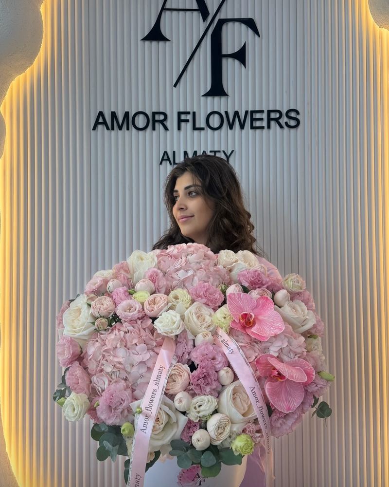 Цветочная шляпная коробка «Amor Elegance №56»
