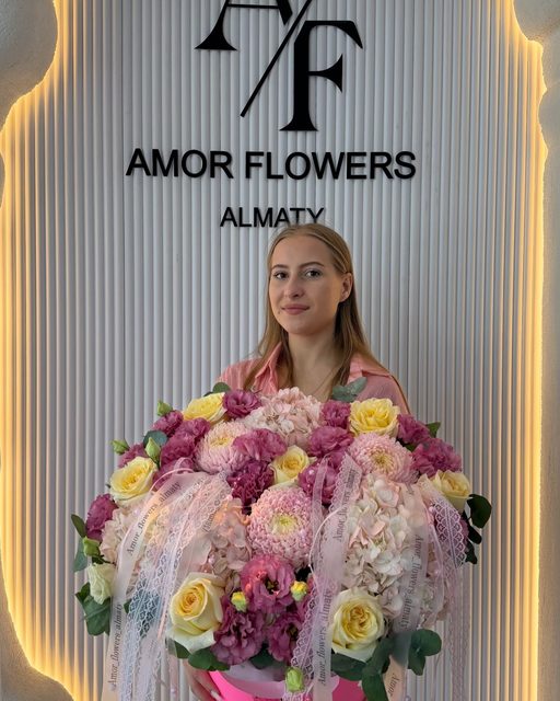 Цветочная шляпная коробка «Amor Elegance №21»