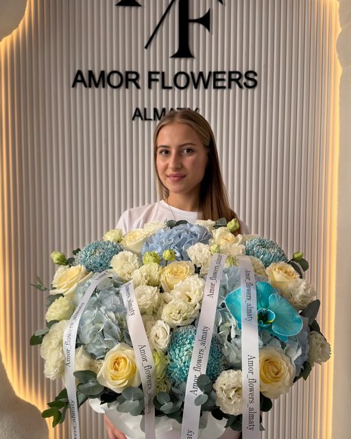 Цветочная шляпная коробка «Amor Elegance №45»