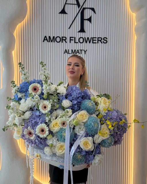 Дизайнерская композиция в кашпо «Amor Deco №14»