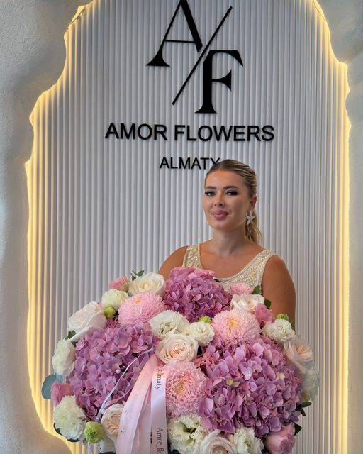 Цветочная шляпная коробка «Amor Elegance №29»