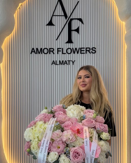 Цветочная шляпная коробка «Amor Elegance №46»