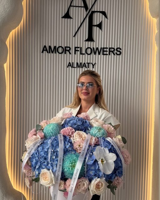 Цветочная шляпная коробка «Amor Elegance №38»