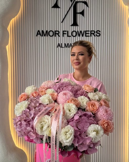 Цветочная шляпная коробка «Amor Elegance №41»