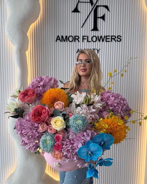 Дизайнерская композиция в кашпо «Amor Deco №30»